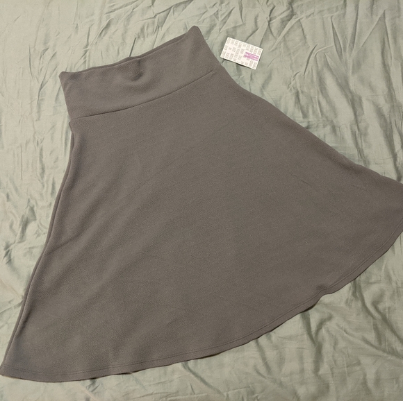 LuLaRoe Dresses & Skirts - NWT Lularoe Azure Skirt - Medium